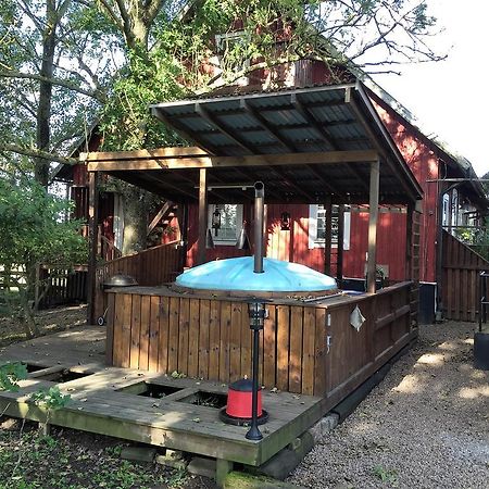 Mattisgarden Bed & Breakfast Эстра-Юнгбю Экстерьер фото
