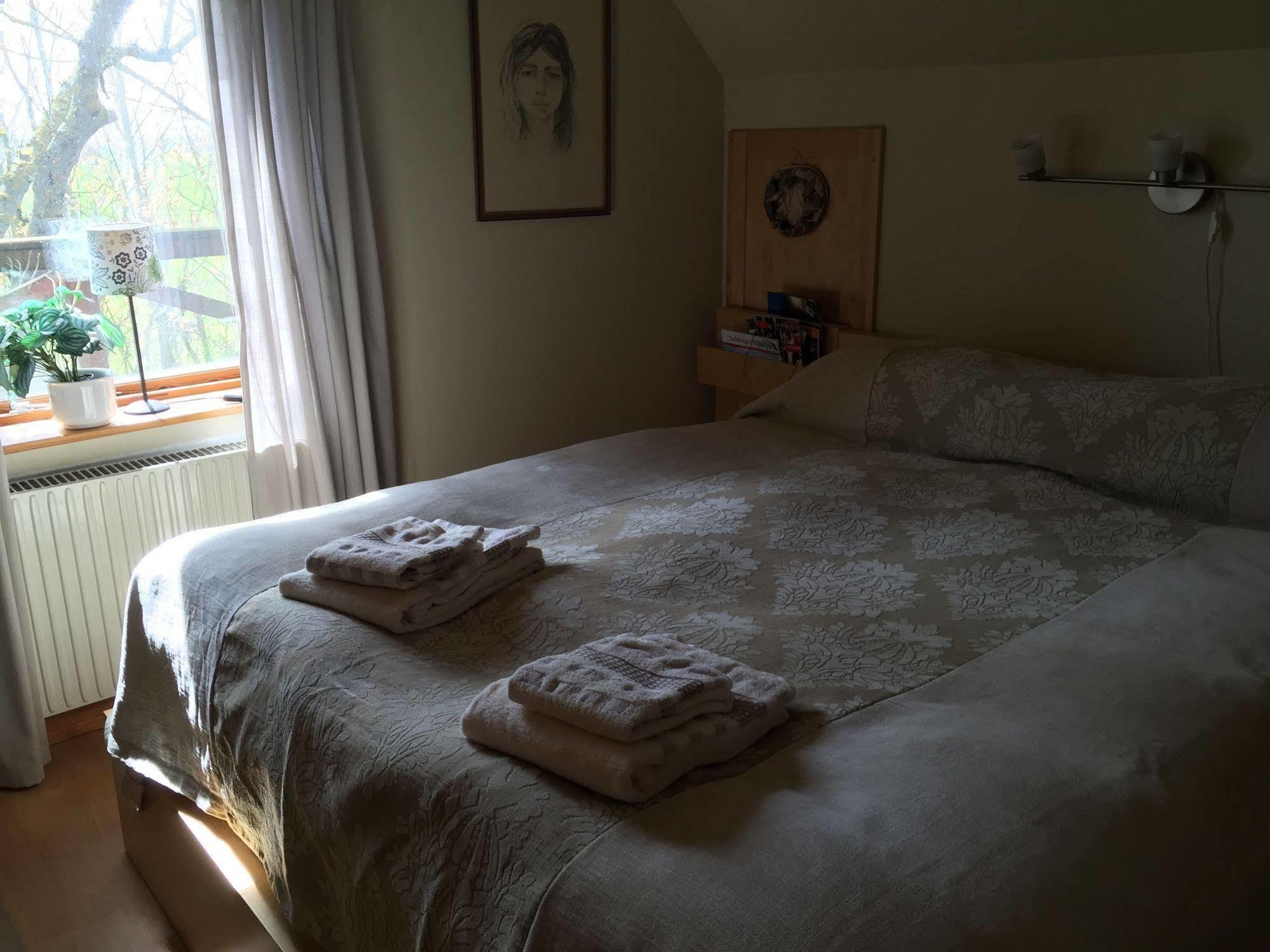 Mattisgarden Bed & Breakfast Эстра-Юнгбю Экстерьер фото