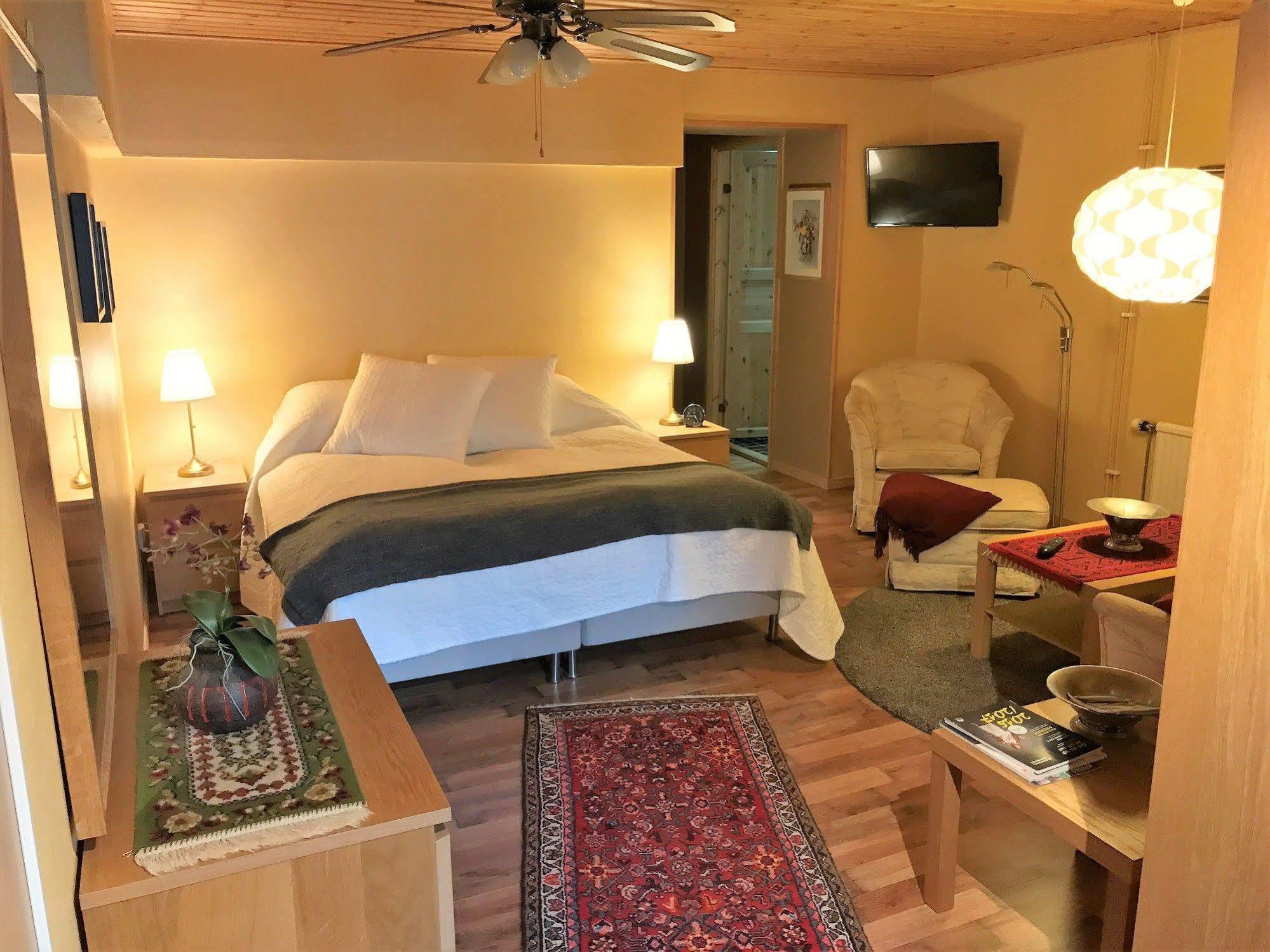 Mattisgarden Bed & Breakfast Эстра-Юнгбю Экстерьер фото